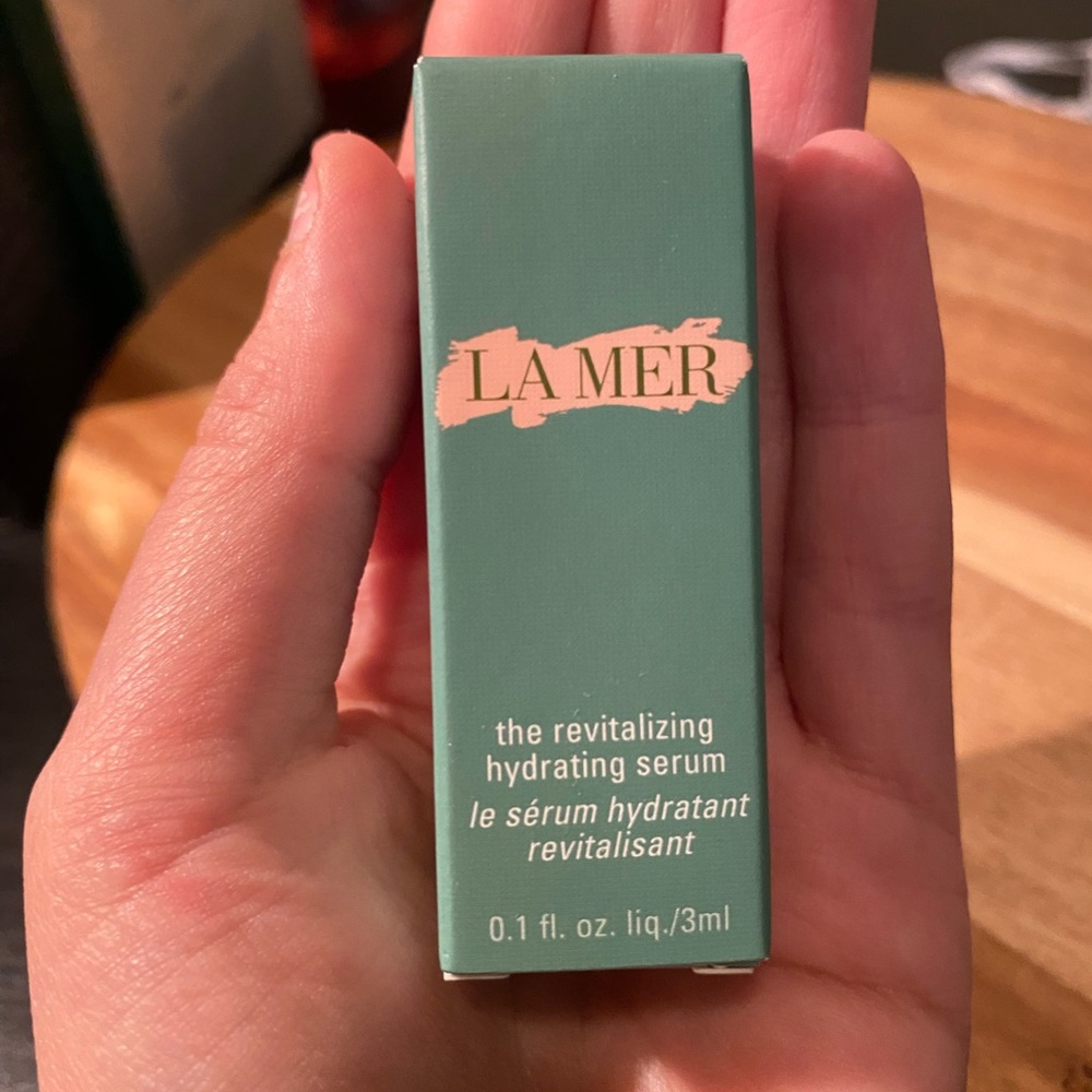 La Mer Revitalizing Hydrating Serum